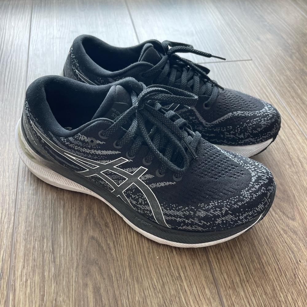 ASICS Women's Gel-Kayano 29 Running Shoes- Black & White, Size 8